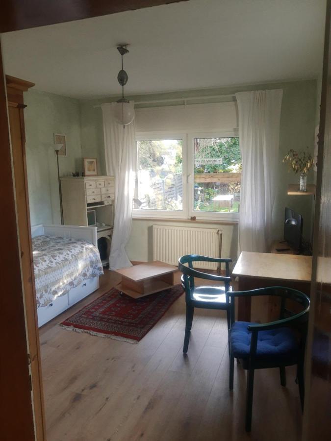 Gartenzimmer Mit Strassenbahn Zu Dom Und Messe โคโลญ ภายนอก รูปภาพ