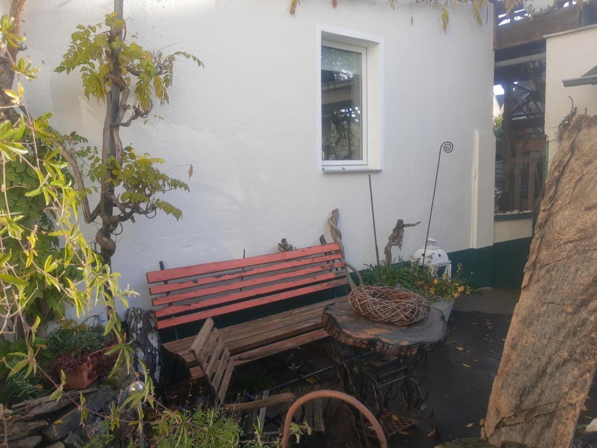 Gartenzimmer Mit Strassenbahn Zu Dom Und Messe โคโลญ ภายนอก รูปภาพ